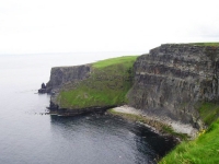 le impressionanti scogliere dove tutta la lunga linea costiera Ã¨ formata da altissime pareti di roccia a picco sul mare