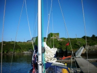 e da lÃ¬ salire su per bere qualche Guinness al Jolly Roger, il delizioso pub dellâ€™isola
