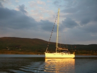 e ci si ormeggiava in qualcuna di quelle insenature, in quegli anfratti