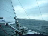 vele spiegate al vento