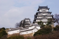 Le forme architettoniche, cosÃ¬ particolari e cosÃ¬ radicalmente diverse, rappresentano il primo e piÃ¹ visibile elemento di novitÃ  allâ€™arrivo in terra nipponica