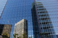 dove i grattacieli si riflettono nei grattacieli 