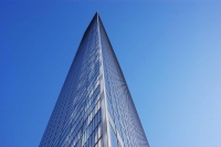 salgono su in alto fino a perdersi dentro al cielo 