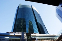 che qualche volta sembrano alleggerirne lâ€™imponenza