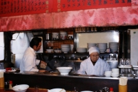 Una piccola deliziosa trattoria locale, il posto perfetto per ristorarsi con gli invitanti piatti di ottima cucina tipica