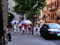 Per difendersi dallâ€™abbronzatura ci si ingegna come si puÃ²