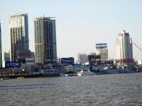 ...molti grattacieli