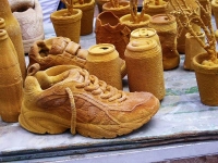 Oggetti pietrificati nellâ€™acqua miracolosa