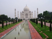 Il Taj Mahal nella sua posa piÃ¹ classica